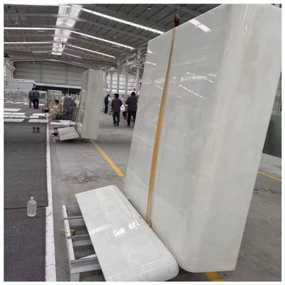 Pure White Onyx buede fliser